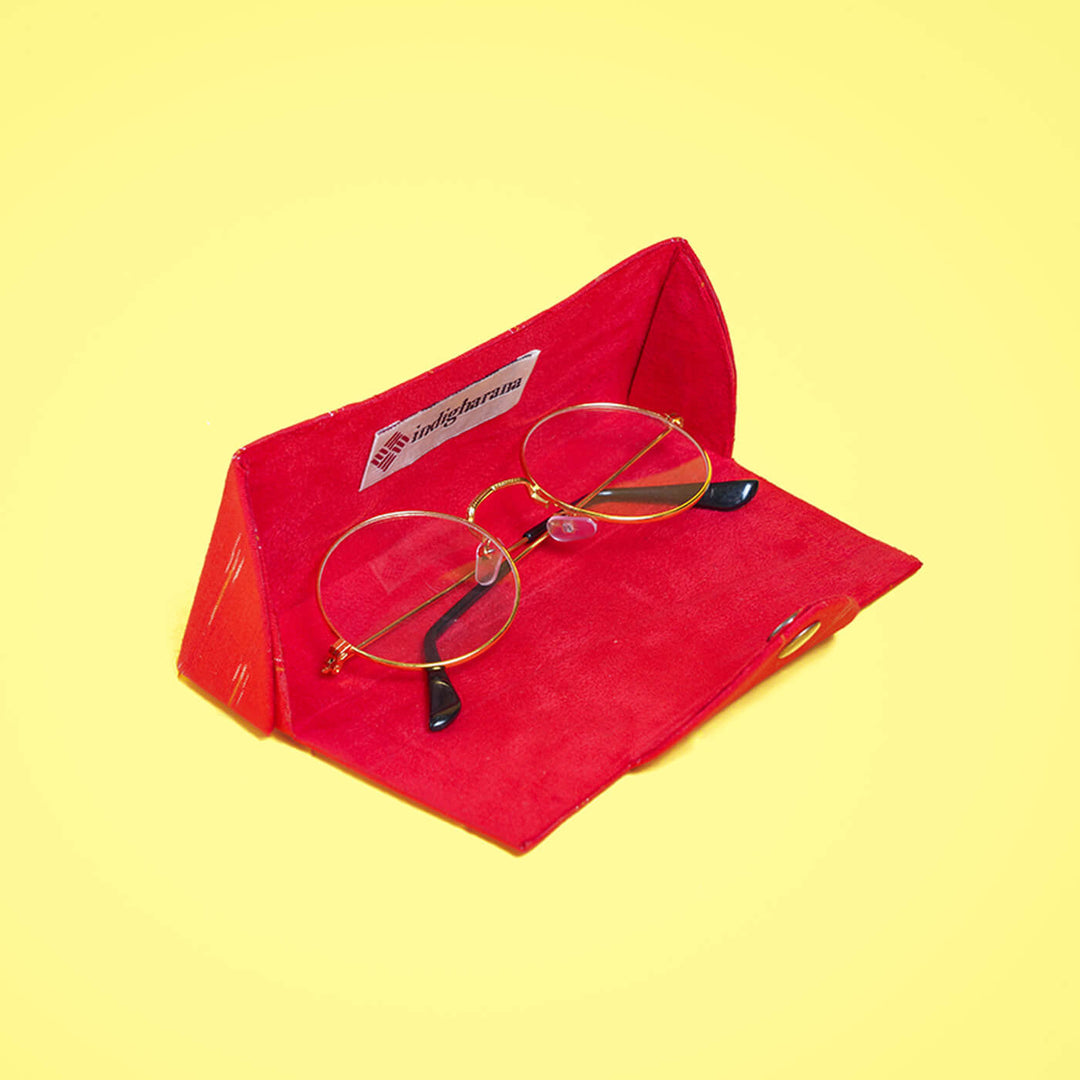 Eyewear Case in Fine Red Ikat