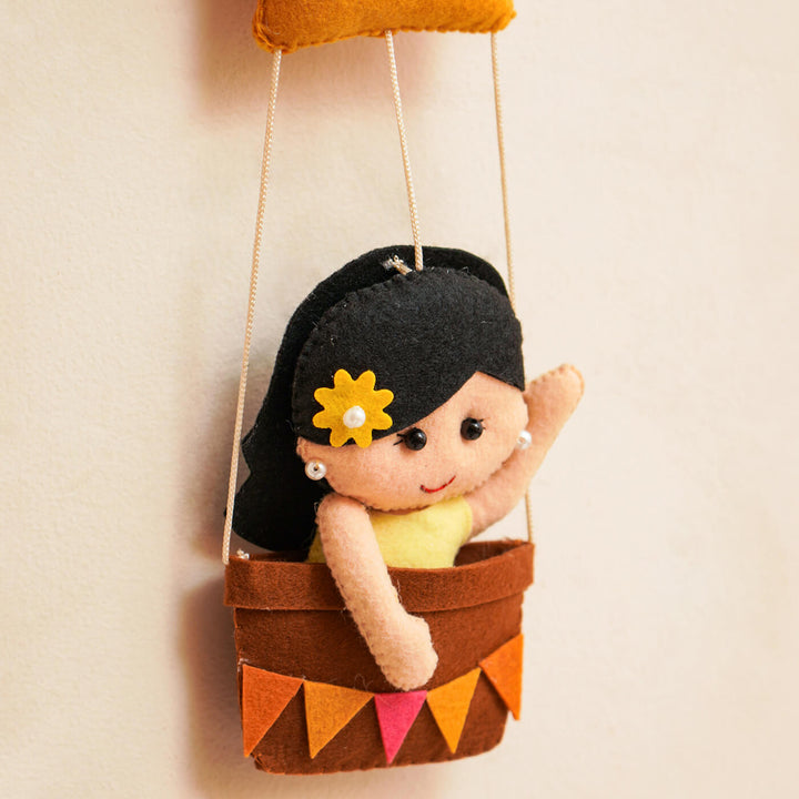 Hand-stitched Hot Air Balloon Felt Kids Nameplate - Zwende