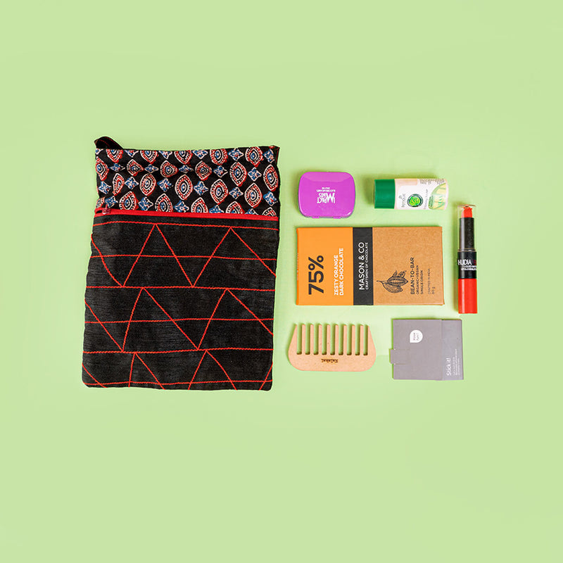 Black ZigZag Pattern Sling Bag