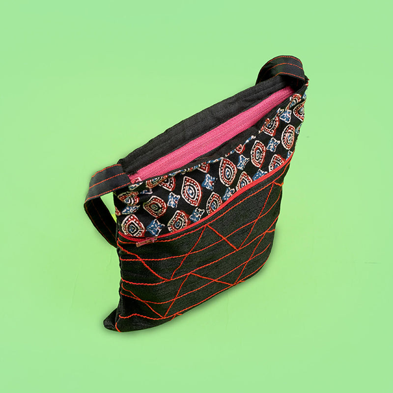 Black ZigZag Pattern Sling Bag