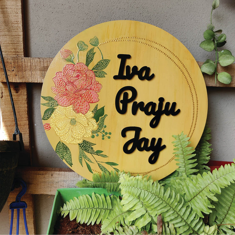 Circular Floral Dot Art Nameboard