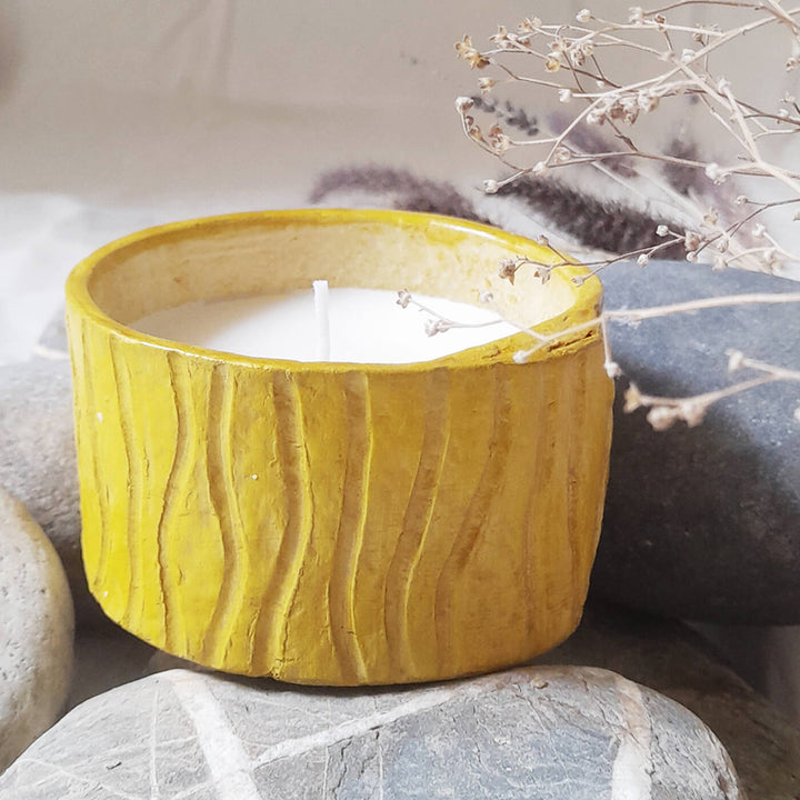 Handmade Wave Textured Soy Wax Paper Mache Candle For Christmas Decoration