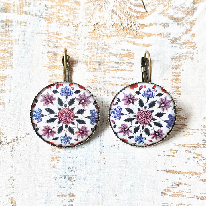 White Amer Fort Mural Pianted Earring