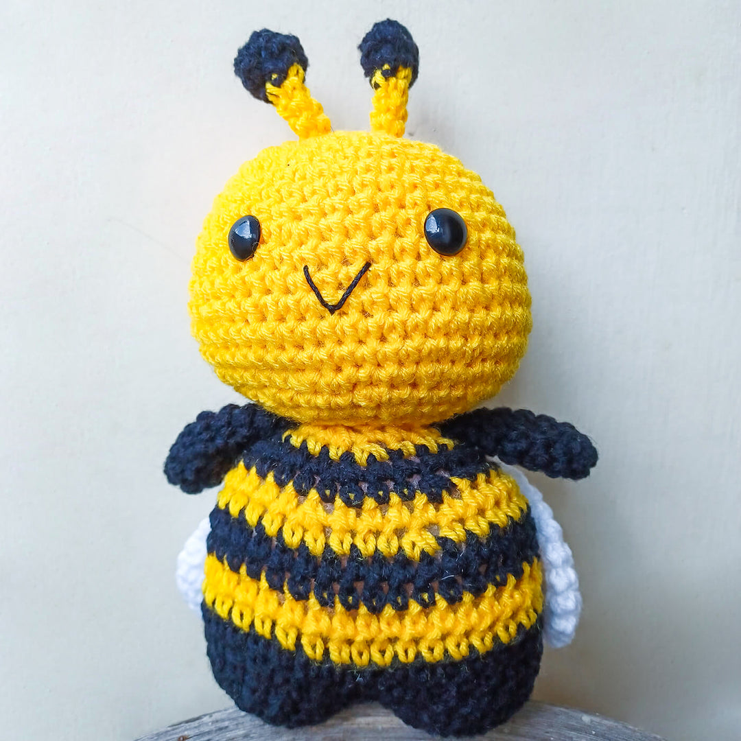 Bee Amirgurumi Crochet Toy