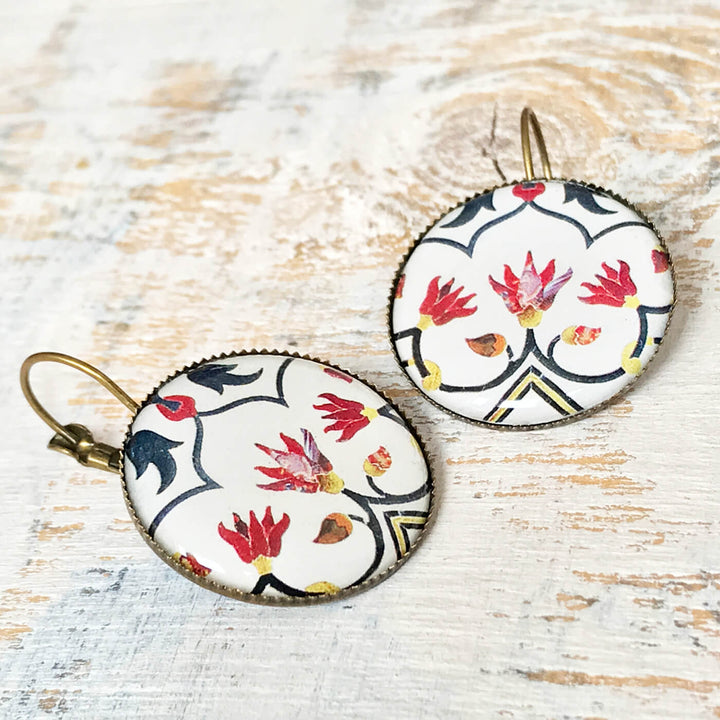 White Taj Mahal - Pietra Dura Painted Earring