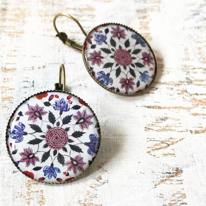 White Amer Fort Mural Pianted Earring