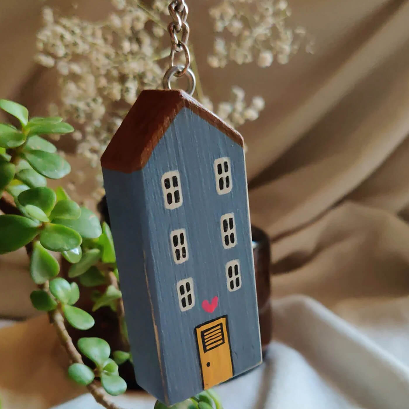 Wooden hotsell house keychain