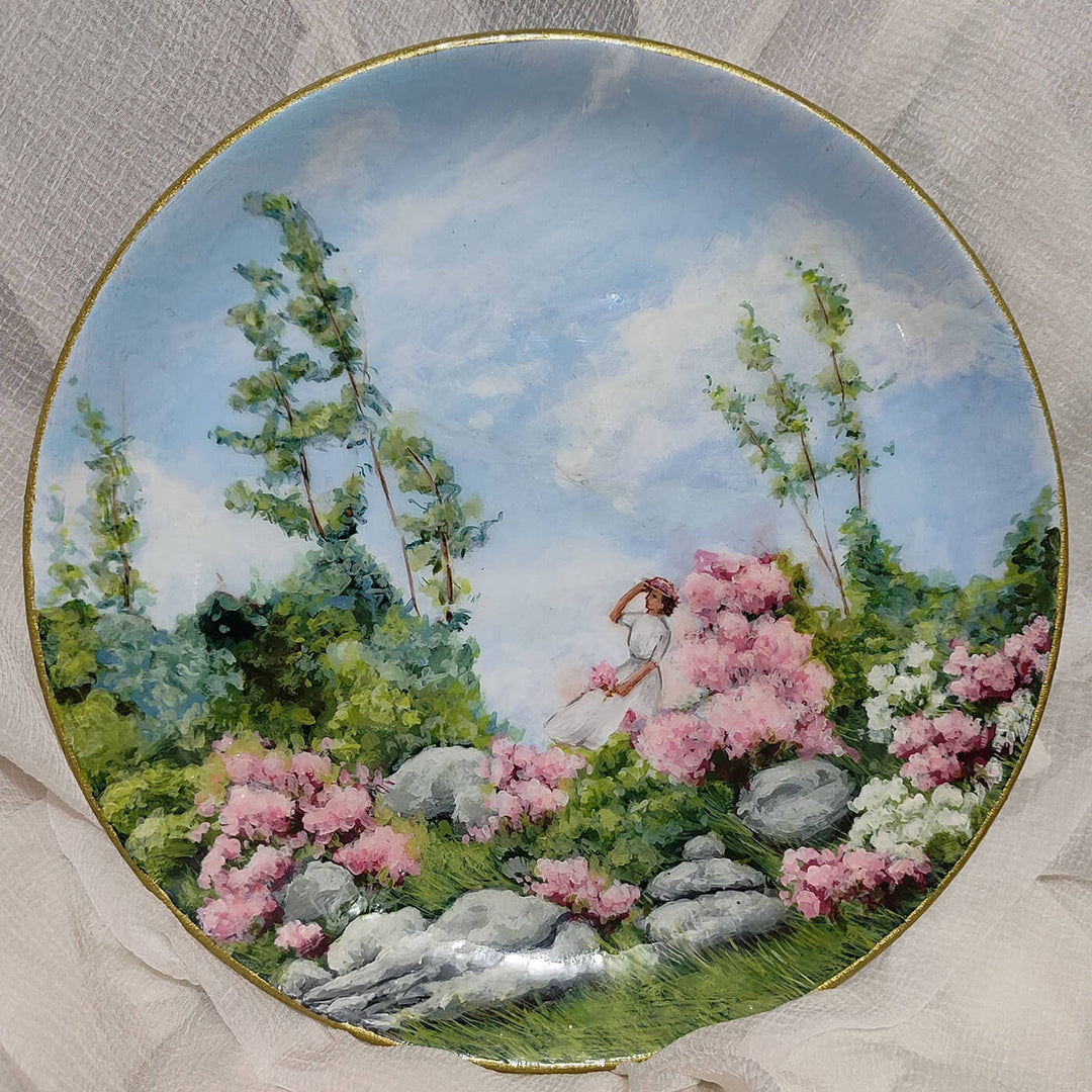 Vintage Ceramic Wall Plate - Flower Gazing