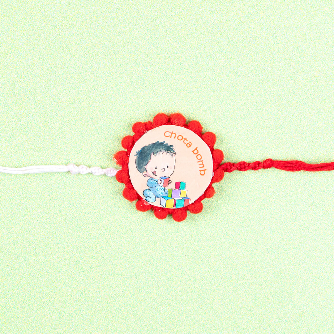 Rakhi Hamper With Fridge Magnet For Bhaiya Bhabhi - Round Wood Plaque Front View (10)