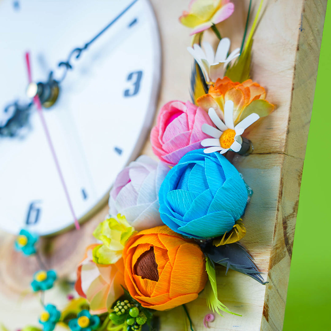 Paper Quilling Wooden Table Clock
