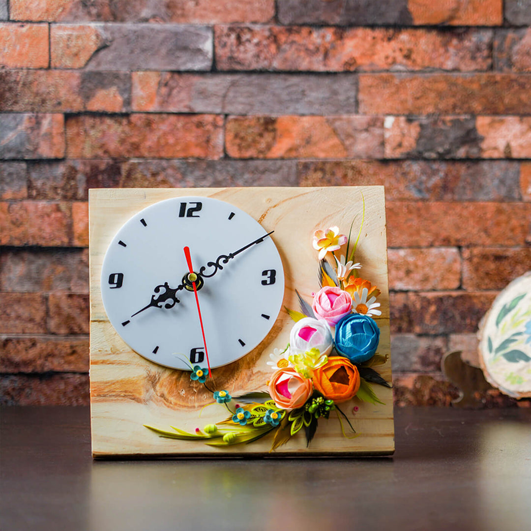 Paper Quilling Wooden Table Clock