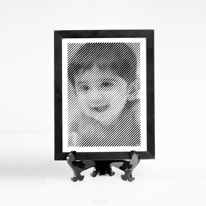Black & White Portrait With Diagonal Line Engraving - Handmade Marble