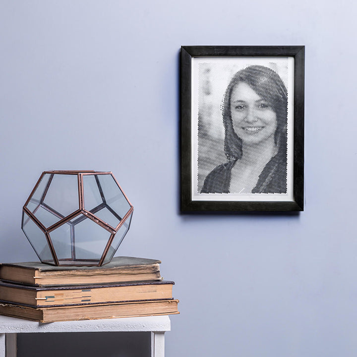 Black & White Portrait With Dotted/Half-tone Effect - Handmade marble