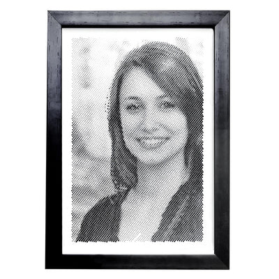 Black & White Portrait With Dotted/Half-tone Effect - Handmade marble