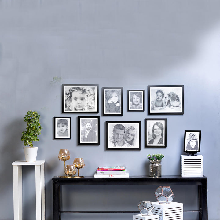 Black & White Retro Style Portrait With Vertical Line Engraving