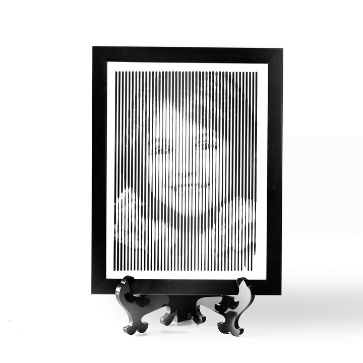Black & White Elegant Portrait With Vertical Line Engraving