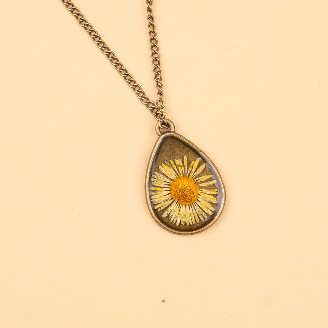 Handcrafted Personalized Pressed Flowers Necklace - Zwende