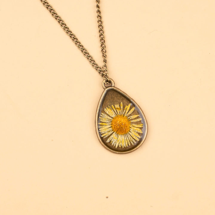 Handcrafted Personalized Pressed Flowers Necklace - Zwende