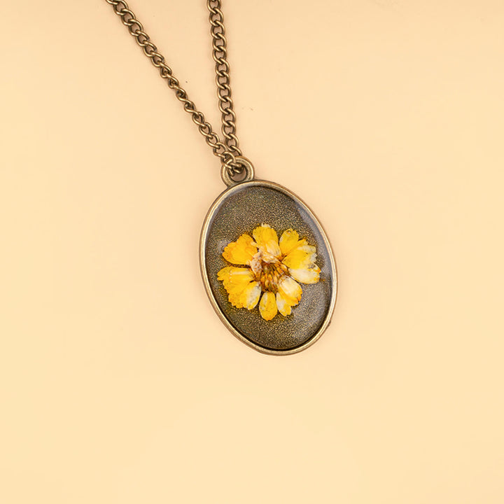 Handcrafted Personalized Pressed Flowers Necklace - Big - Zwende
