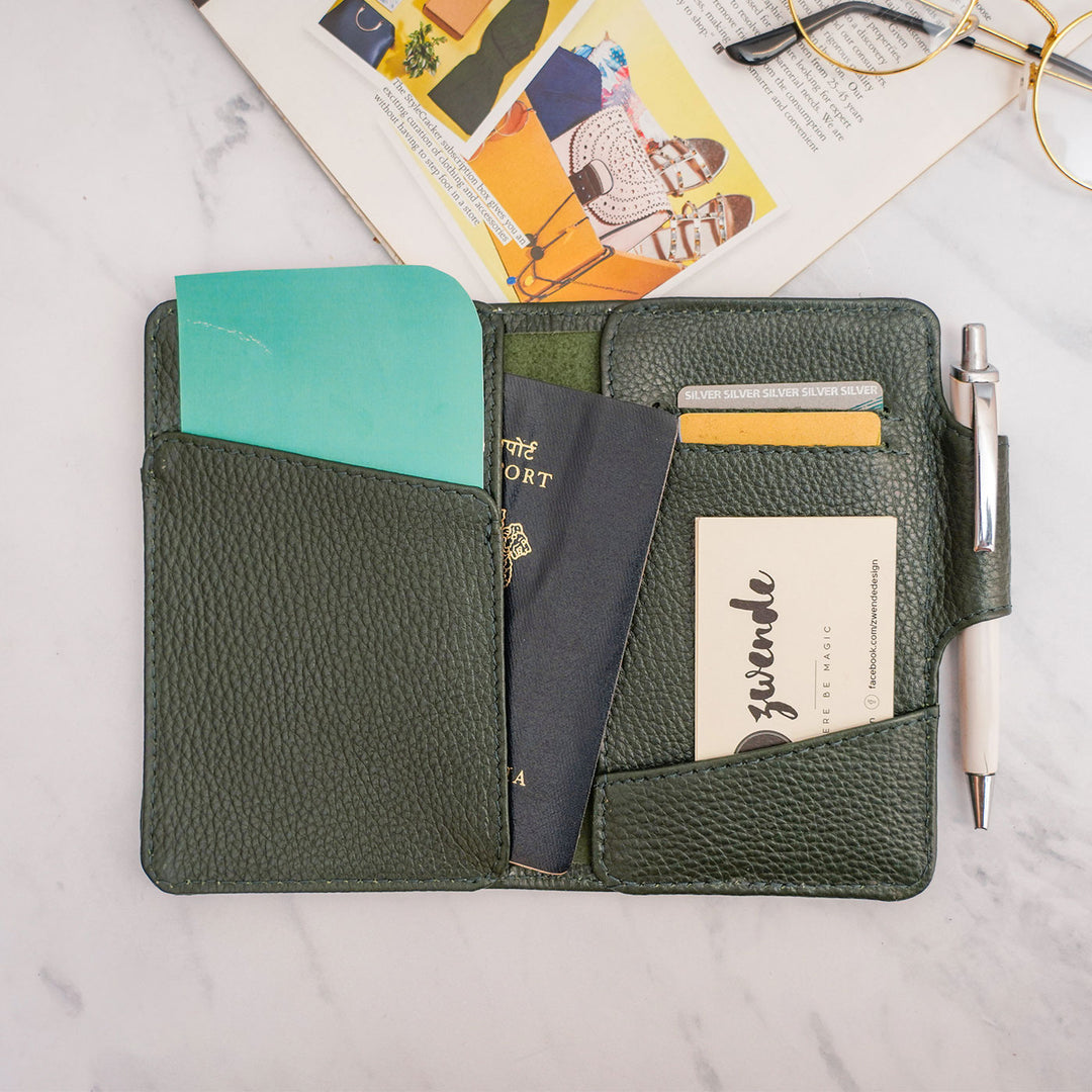 Customizable Leather Passport & Currency Case with Initials