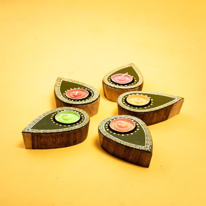 Set of 5 Aipan Hand-painted Wooden Candles - Green