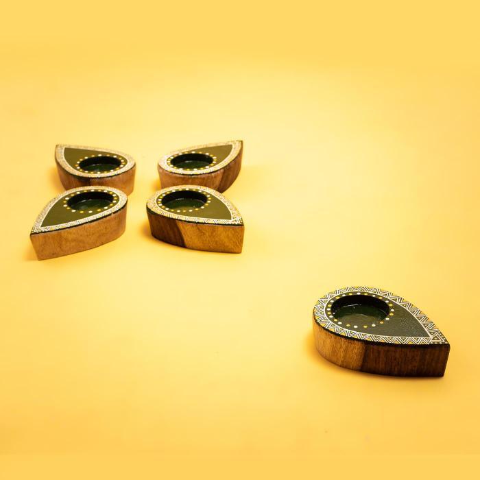 Set of 5 Aipan Hand-painted Wooden Candles - Green