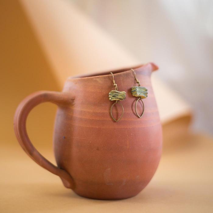 Papier Mache Ziggy Leaf Earrings - Green