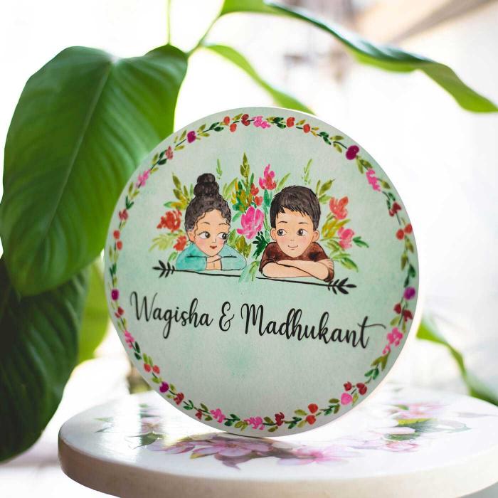Oval Hand-painted Couple Character Nameboard