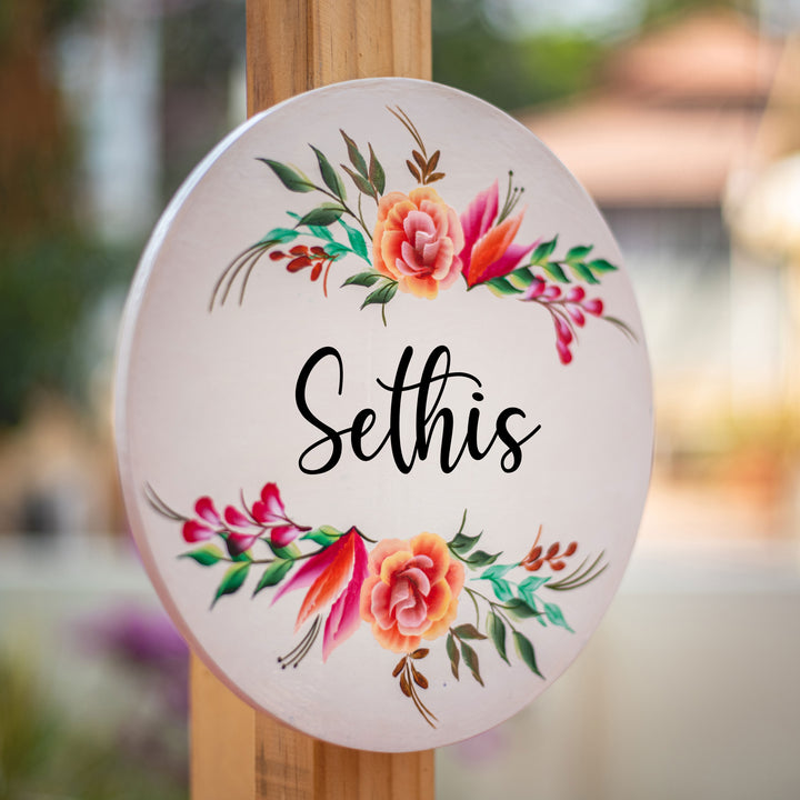 One Stroke Art Circular Nameboard with Family Name