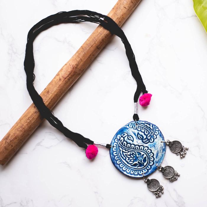 Block-Printed Blue Paisley Necklace - Zwende