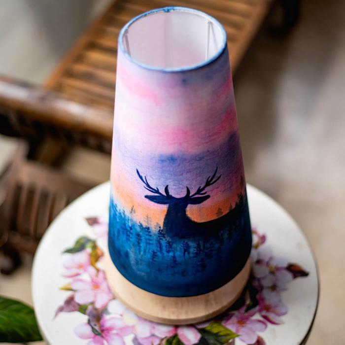 Ombre Wash Deer Lamp - Wooden Base