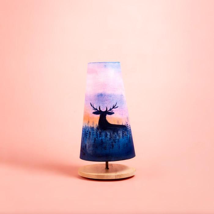 Ombre Wash Deer Lamp - Wooden Base